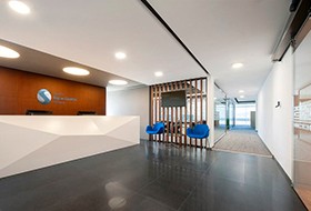 Thiết kế lễ tân văn phòng SBM INSURANCE
